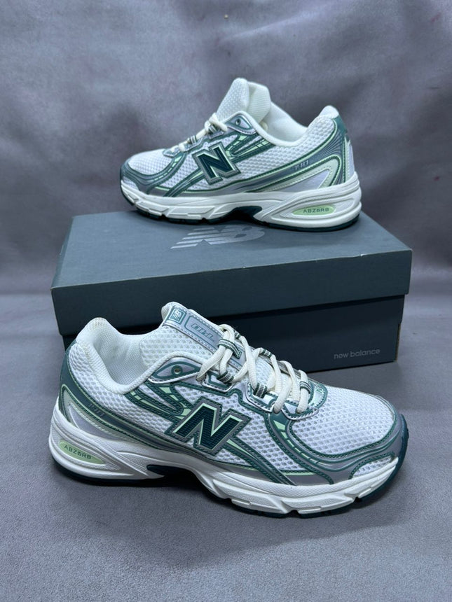 New Balance 530 – Blanc/Vert Sauge