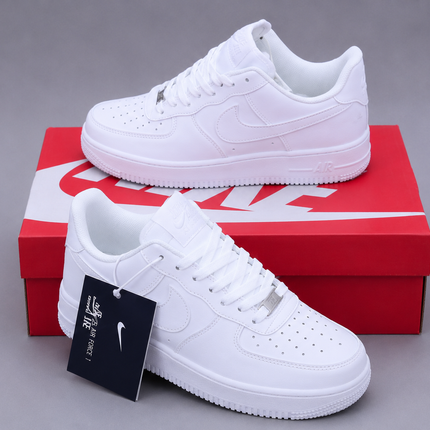Nike Air Force 1 Low – Triple White