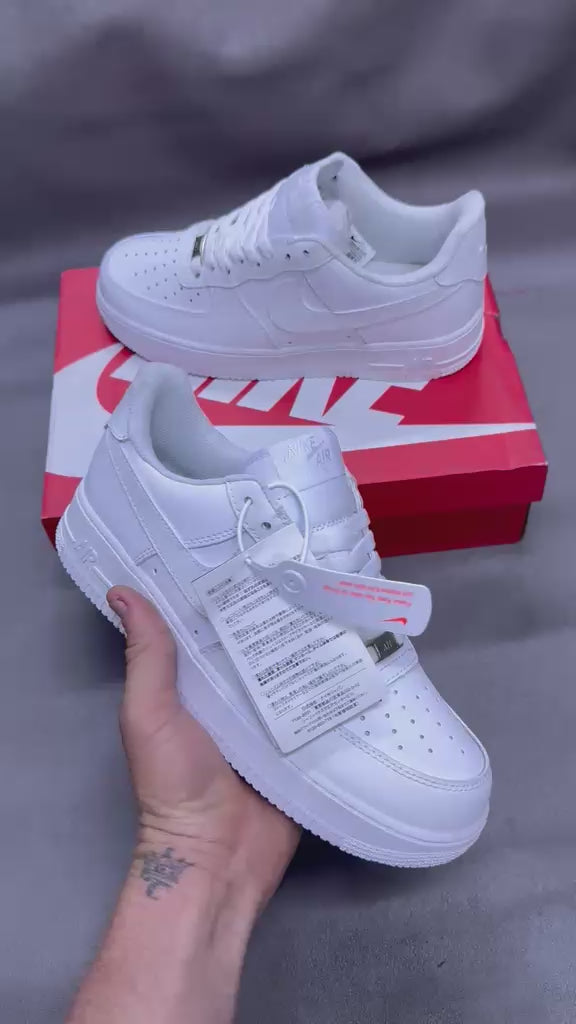 Nike Air Force 1 Low – Triple White