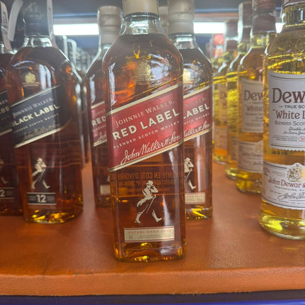 Johnnie Walker Red Label - 1 à 10 000 F et Carton de 12 à 101 000 F