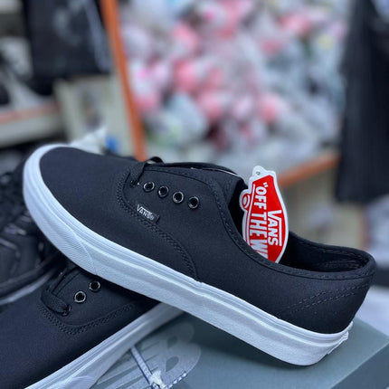 Vans Authentic Noir – Sneakers Canvas Classiques