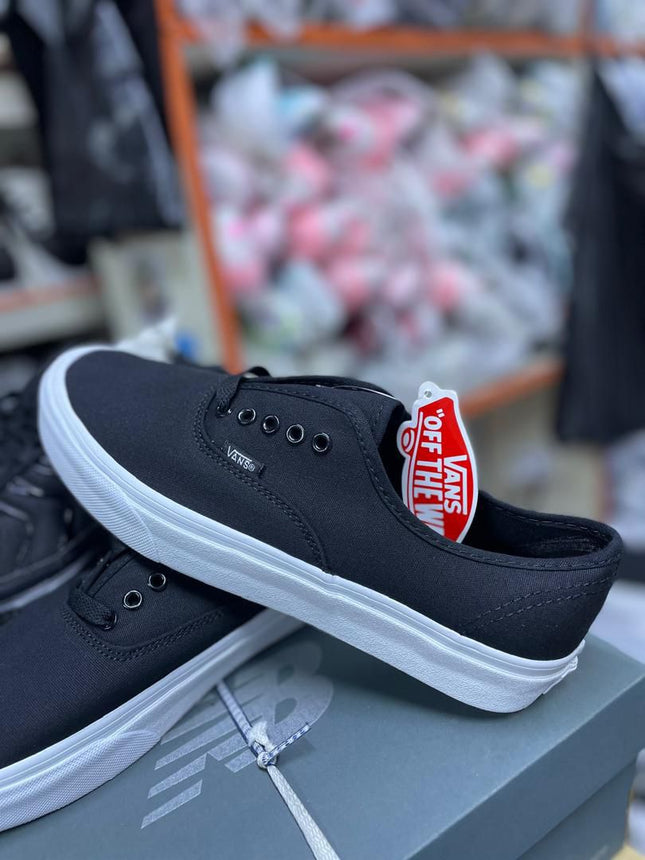 Vans Authentic Noir – Sneakers Canvas Classiques